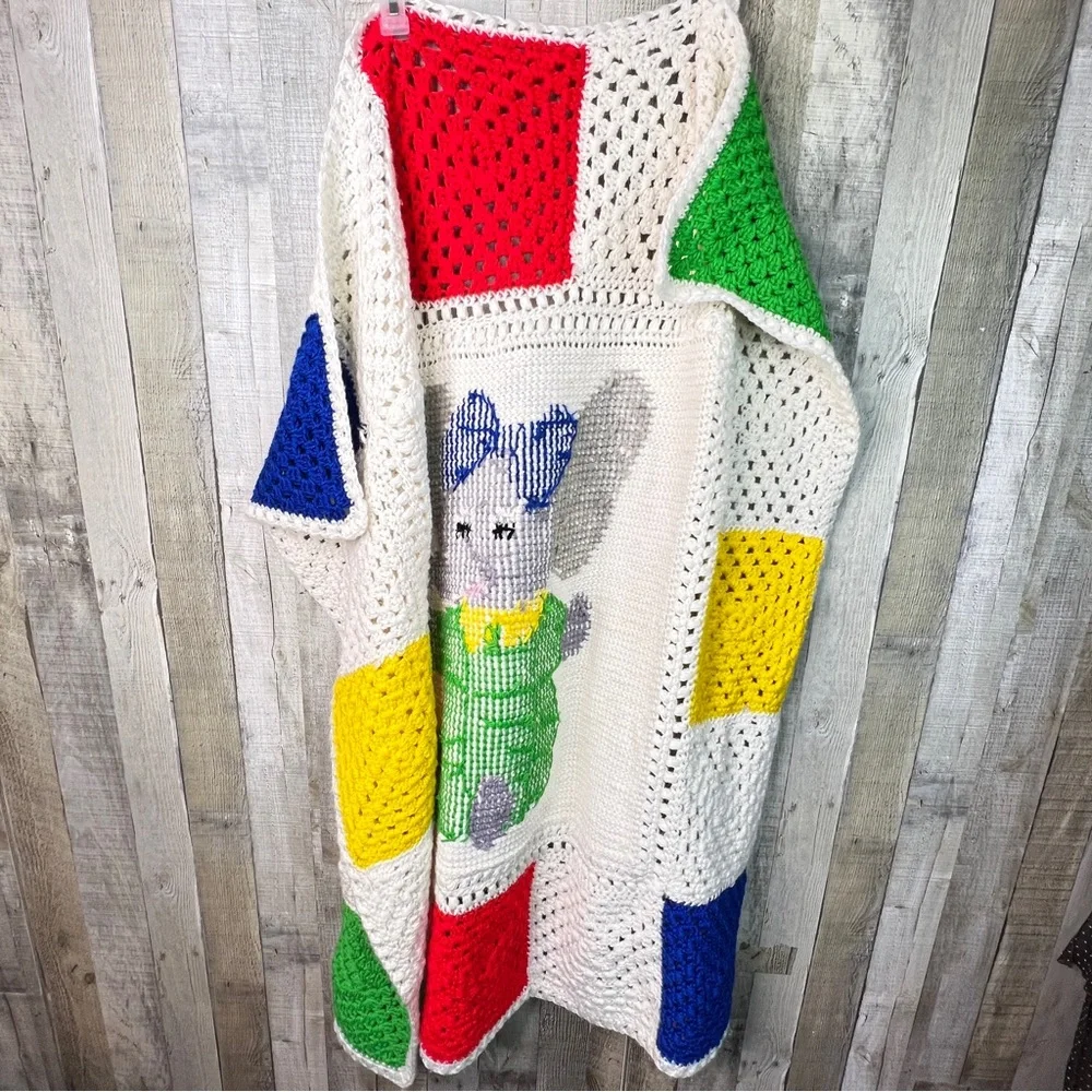 Vintage Elephant Crochet Blanket Color Blocks Red Yellow Gray Green Blue & White